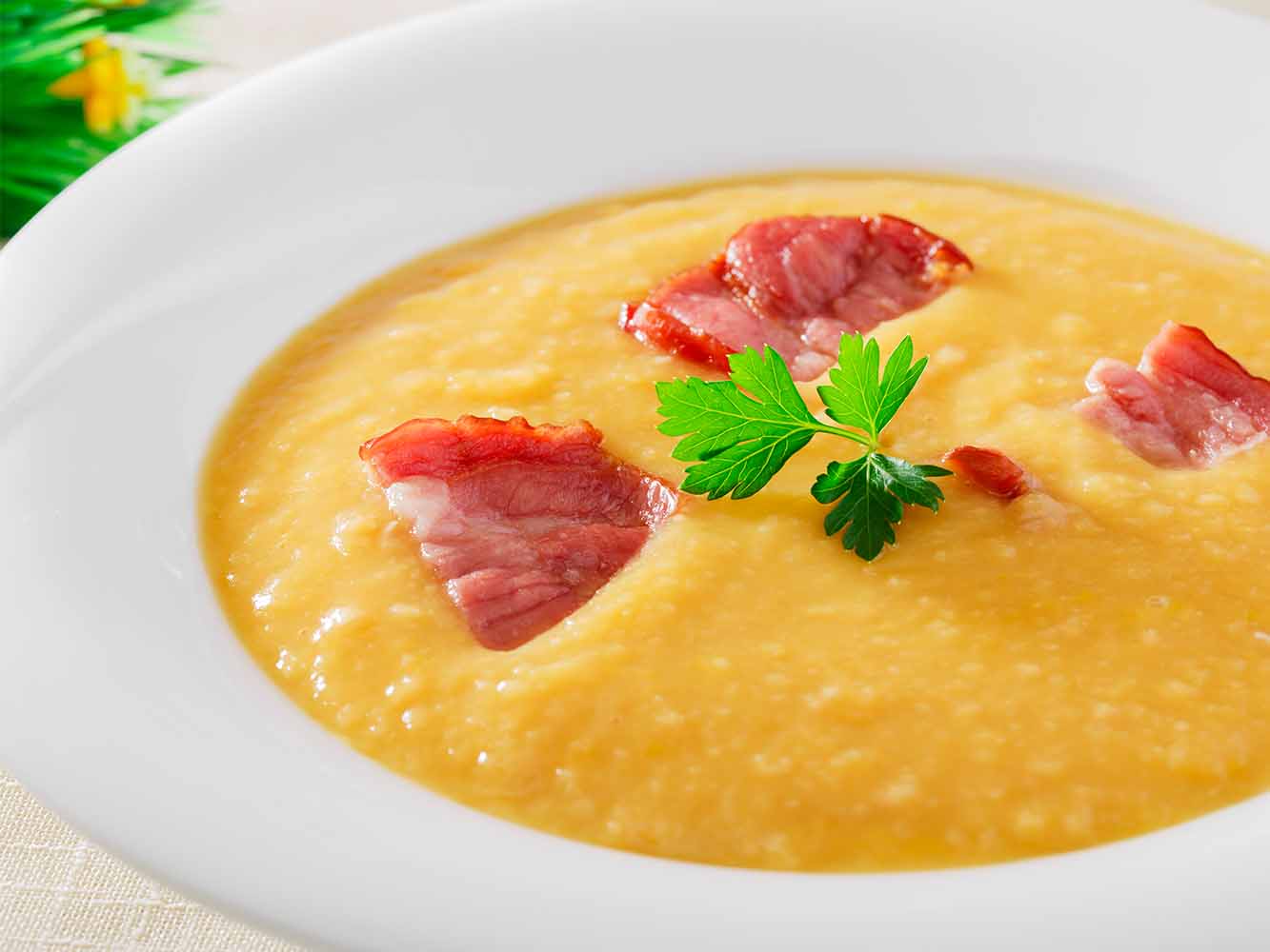 Чечевичный суп с беконом - пошаговый рецепт с фото на ЯБпоела